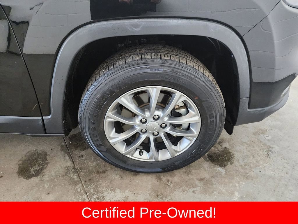 Certified 2021 Jeep Cherokee Latitude Lux w/ Comfort/Convenience Group image 39