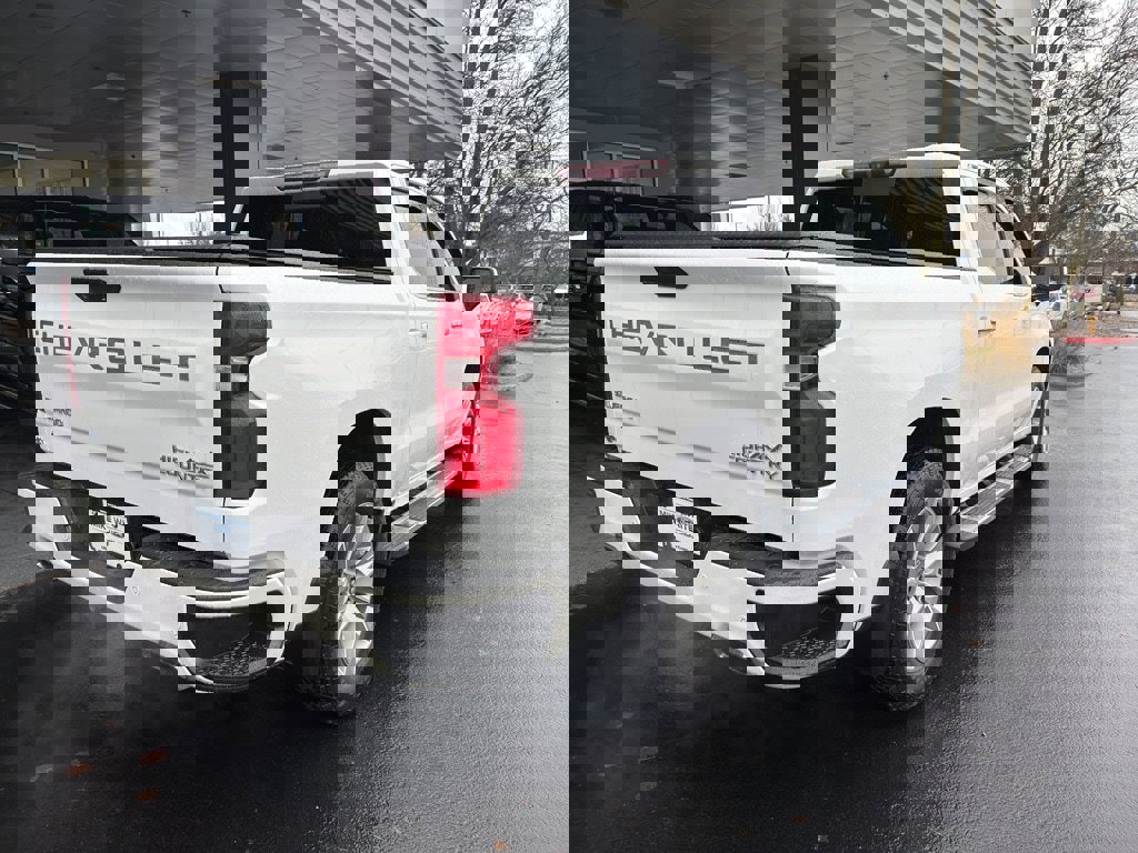 Used 2021 Chevrolet Silverado 1500 High Country w/ Technology Package image 4