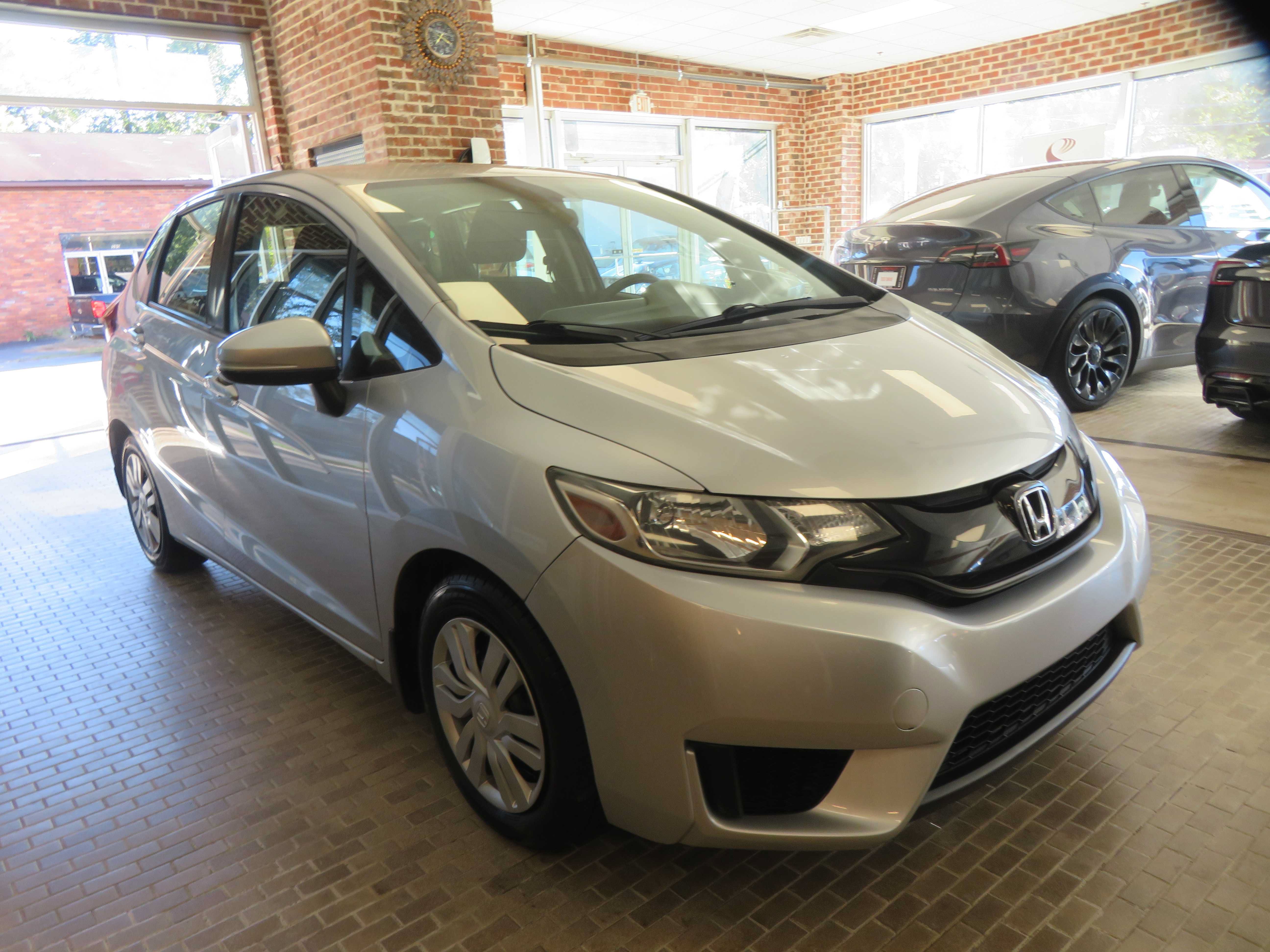 Used 2016 Honda Fit LX image 3