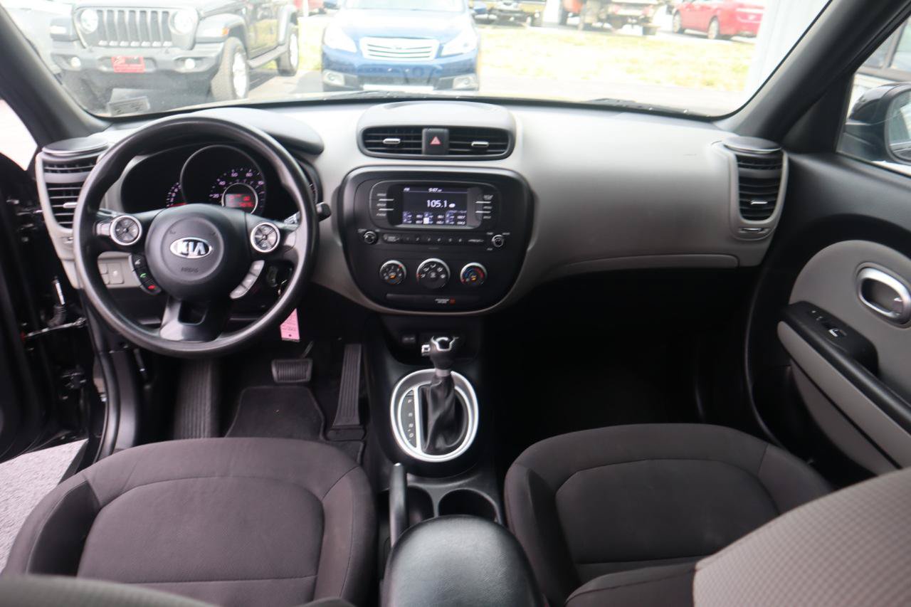 Used 2018 Kia Soul FWD image 46