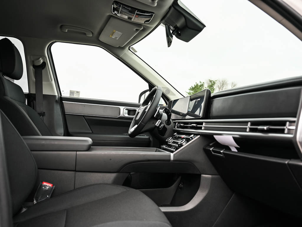 New 2026 Hyundai Santa Fe SE image 11