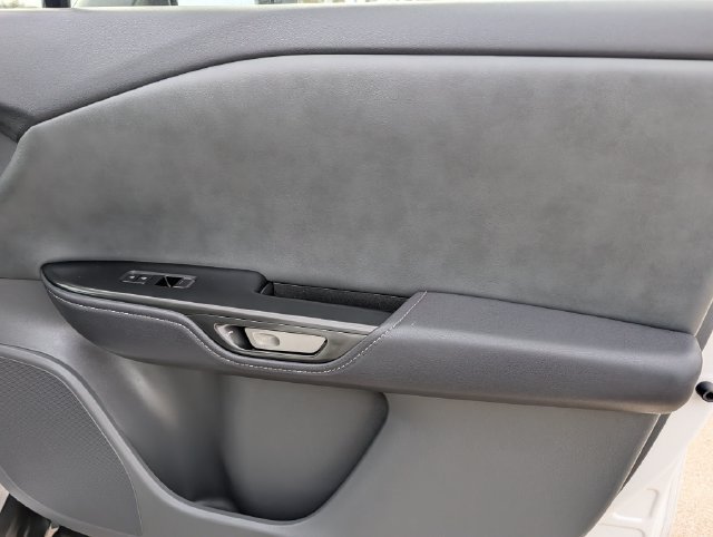 Used 2024 Lexus RZ 300e Premium FWD image 33