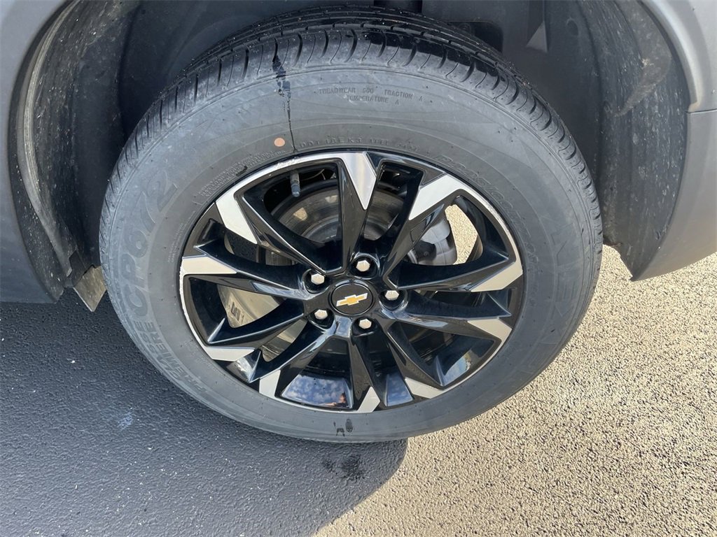 Certified 2022 Chevrolet TrailBlazer LT w/ Driver Confidence Package image 30