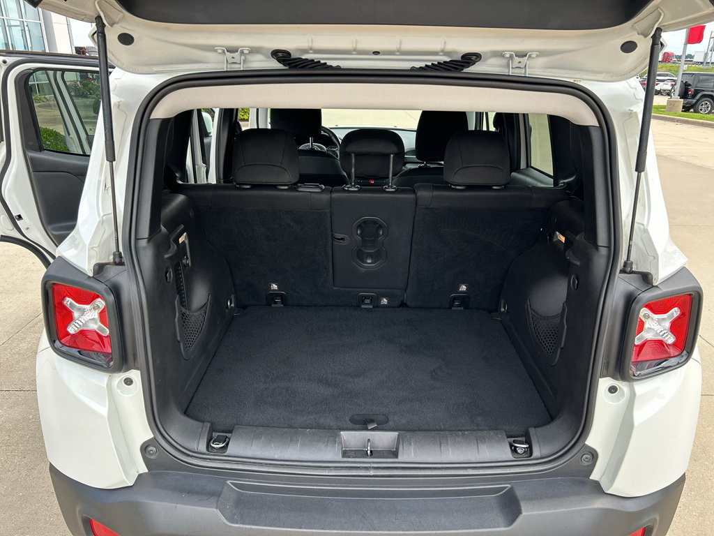 Used 2017 Jeep Renegade Altitude AWD/4WD image 17