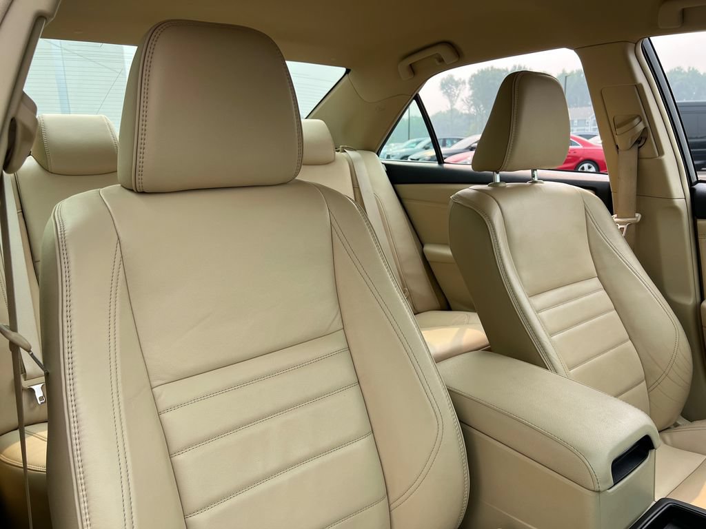 Used 2017 Toyota Camry XLE FWD image 24