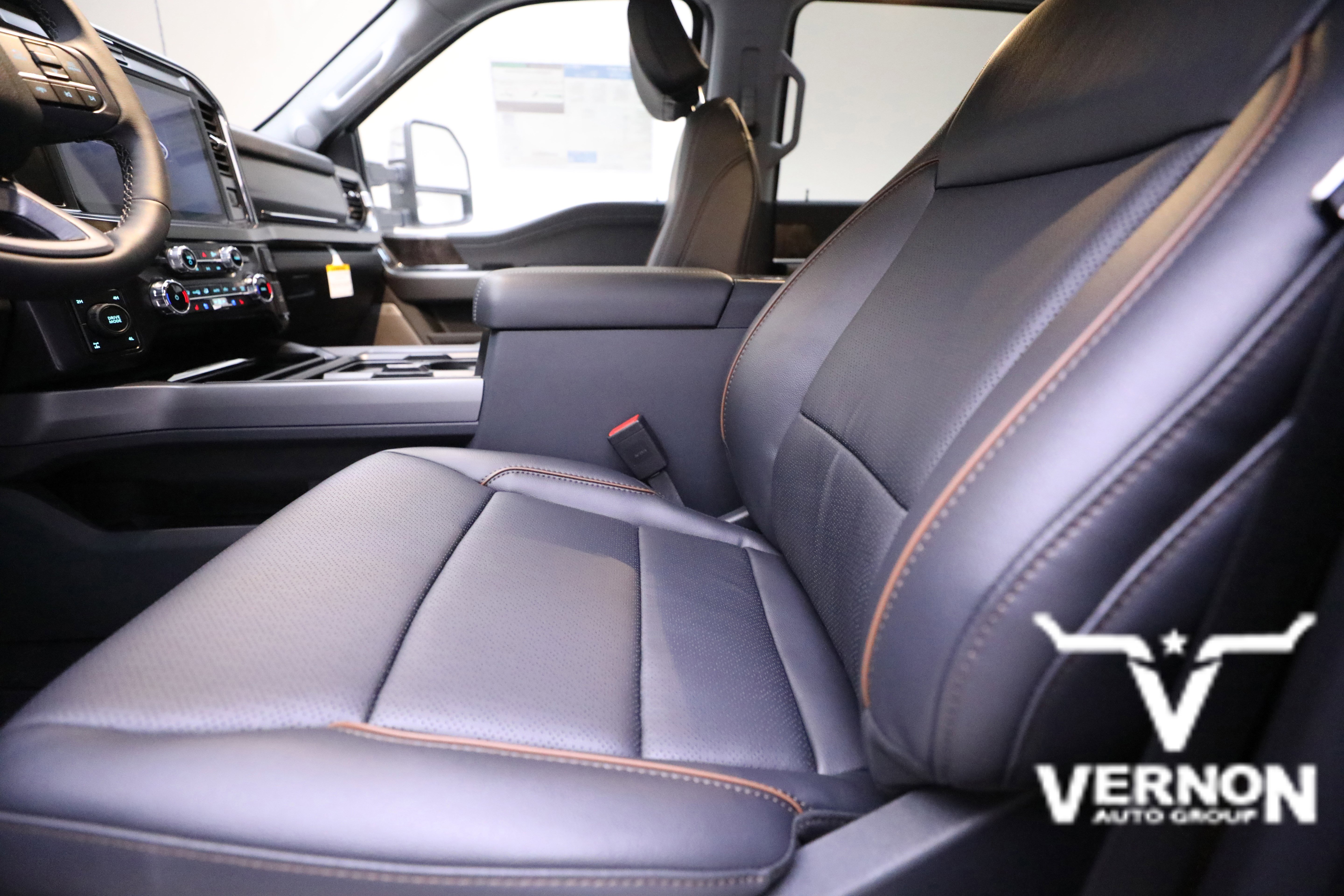 New 2026 Ford F350 Lariat w/ Chrome Package image 10