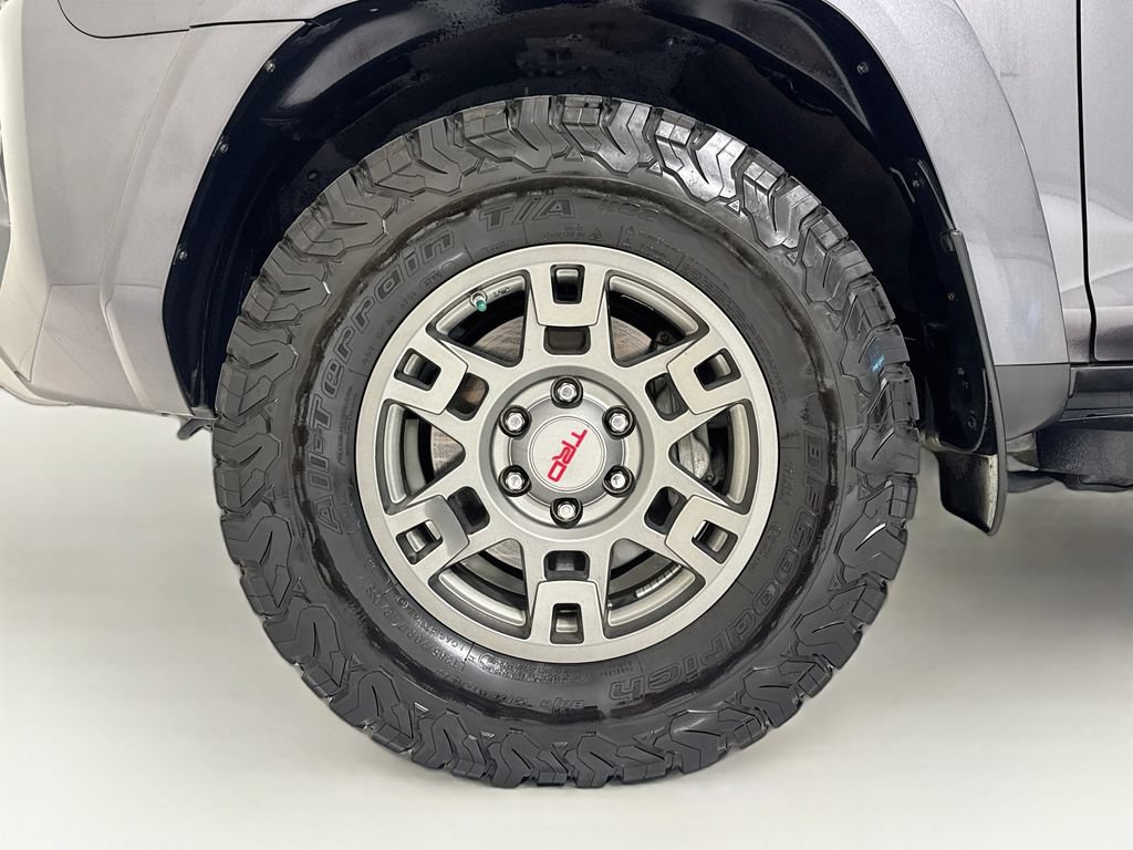 Used 2018 Toyota 4Runner TRD Off-Road w/ TRD Performance Package AWD/4WD image 26