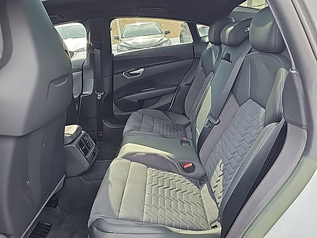 Used 2023 Audi e-tron GT Prestige w/ Prestige Package image 11