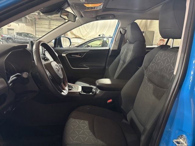 Used 2021 Toyota RAV4 XLE image 5