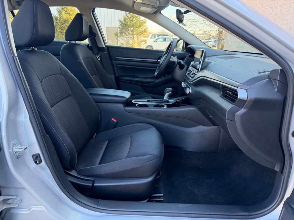 Used 2024 Nissan Altima 2.5 SV image 26