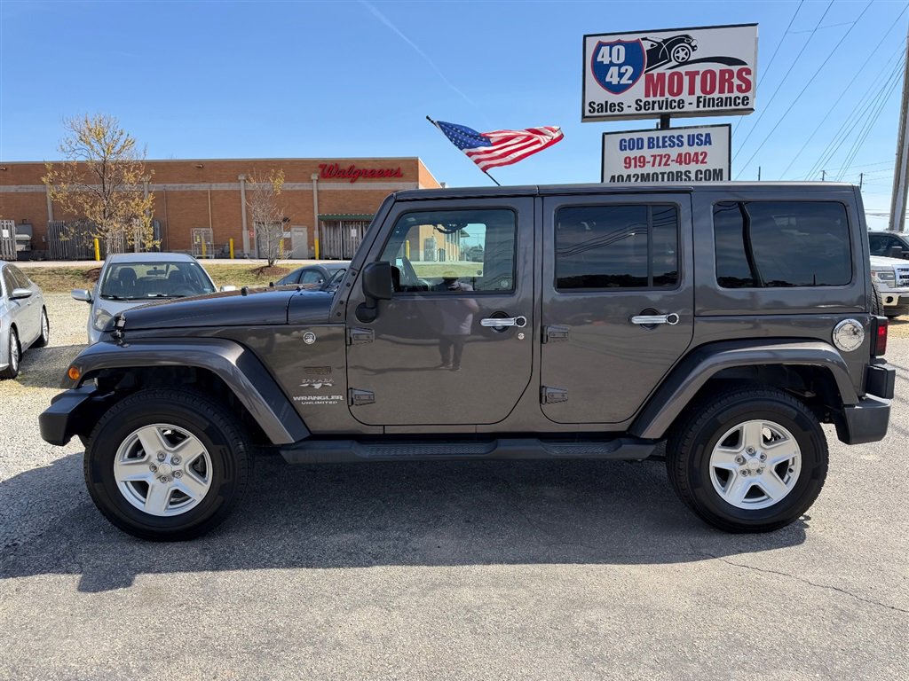 Used 2016 Jeep Wrangler Unlimited Sahara image 2