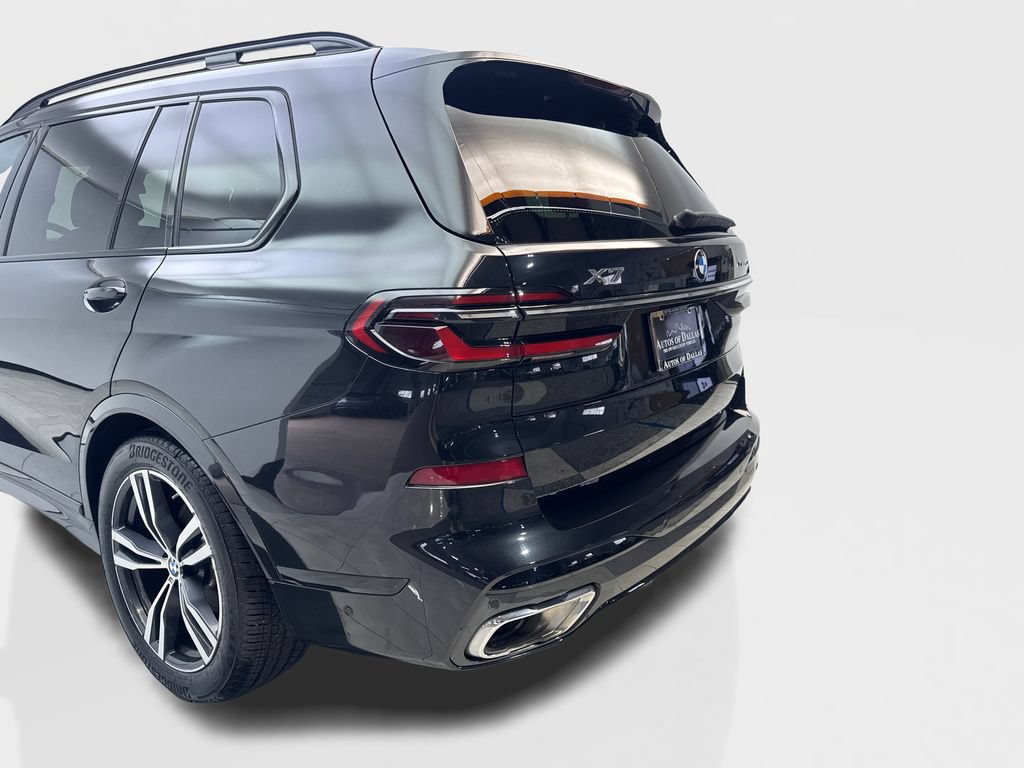 Used 2023 BMW X7 xDrive40i w/ M Sport Package AWD/4WD image 19