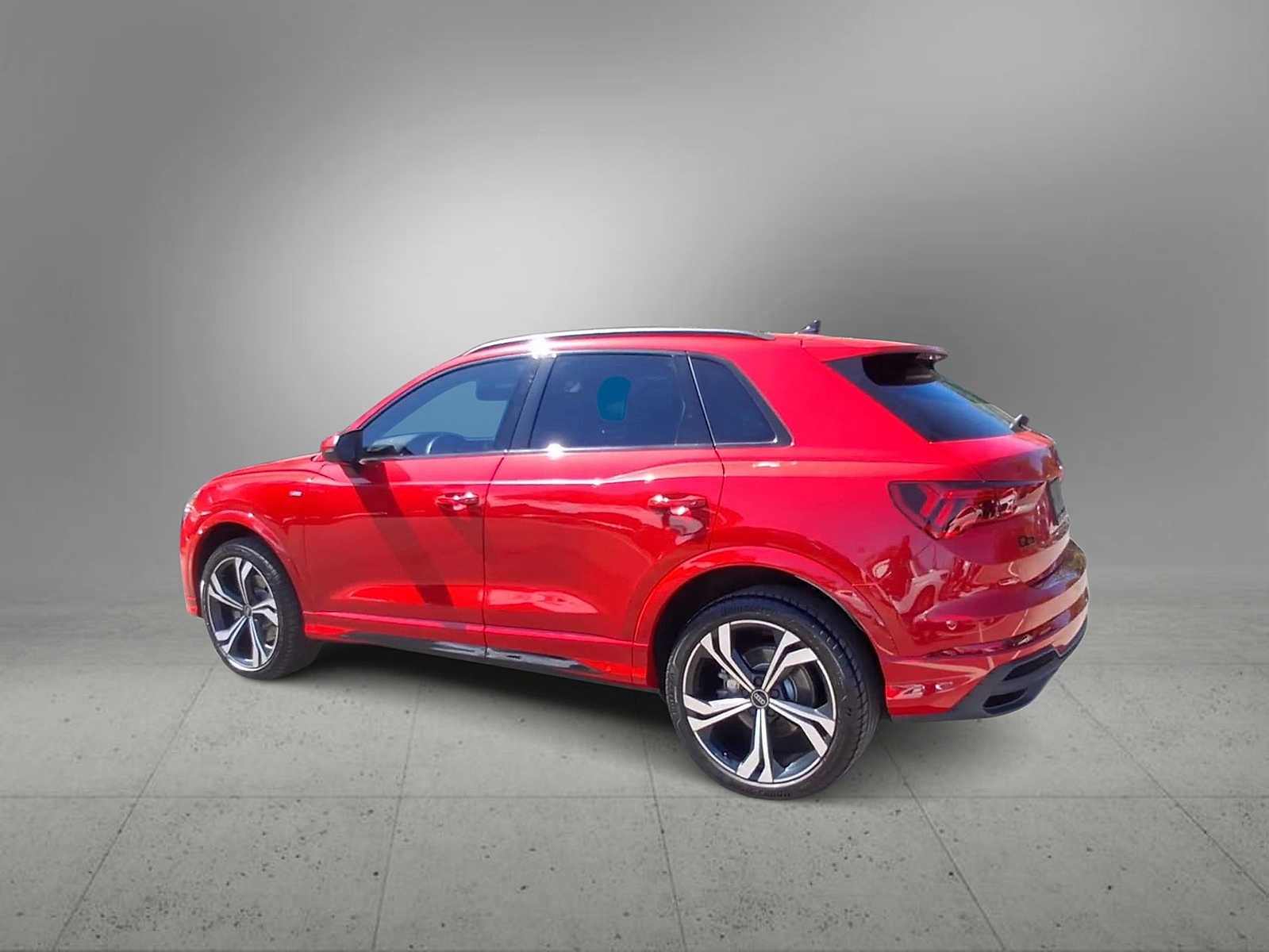 Used 2024 Audi Q3 2.0T Premium Plus w/ Premium Plus Package AWD/4WD image 6