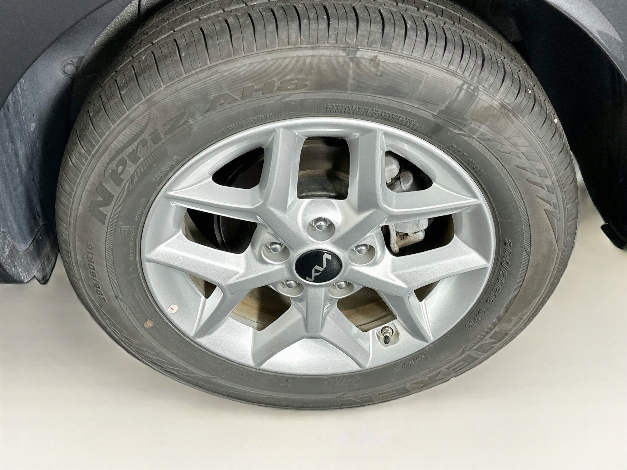 Used 2025 Kia Soul LX w/ LX Technology Package FWD image 11