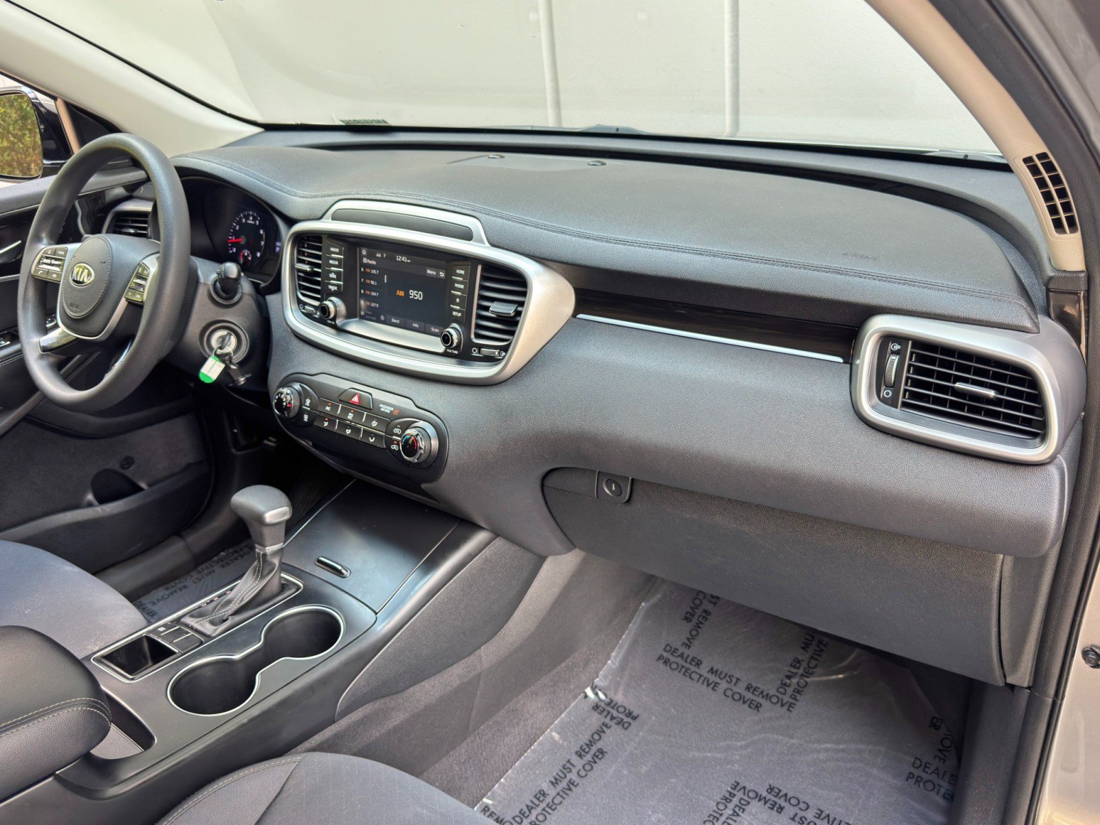 Used 2019 Kia Sorento FWD image 12