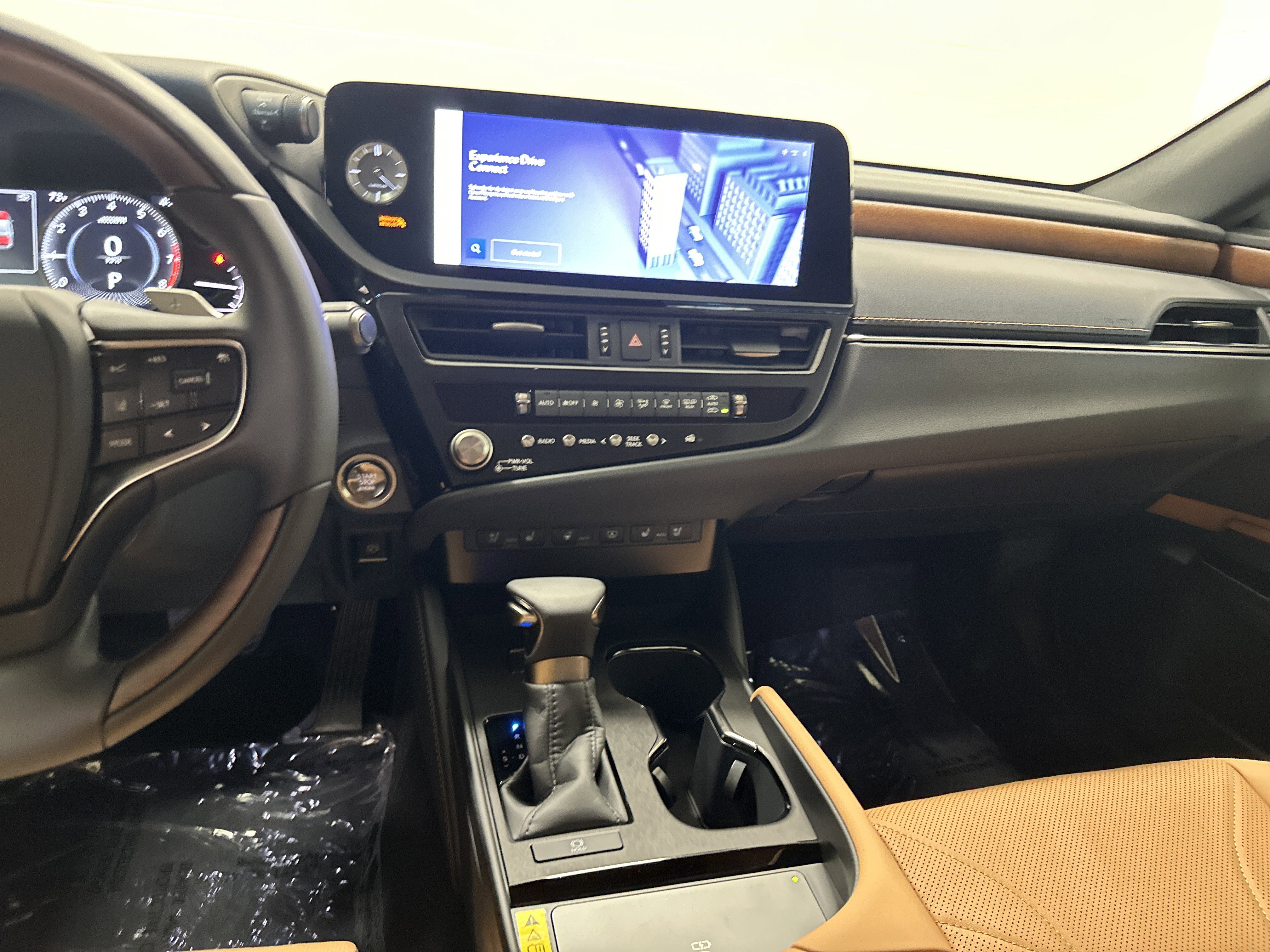 Used 2025 Lexus ES 350 Ultra Luxury FWD image 32