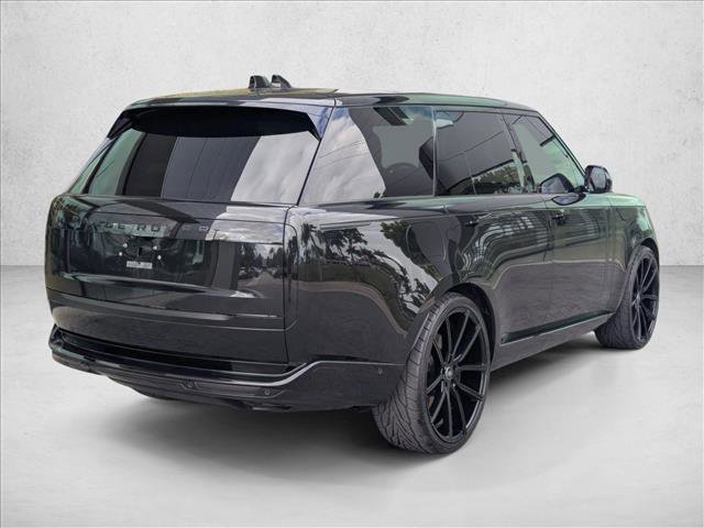Used 2023 Land Rover Range Rover SE AWD/4WD image 4