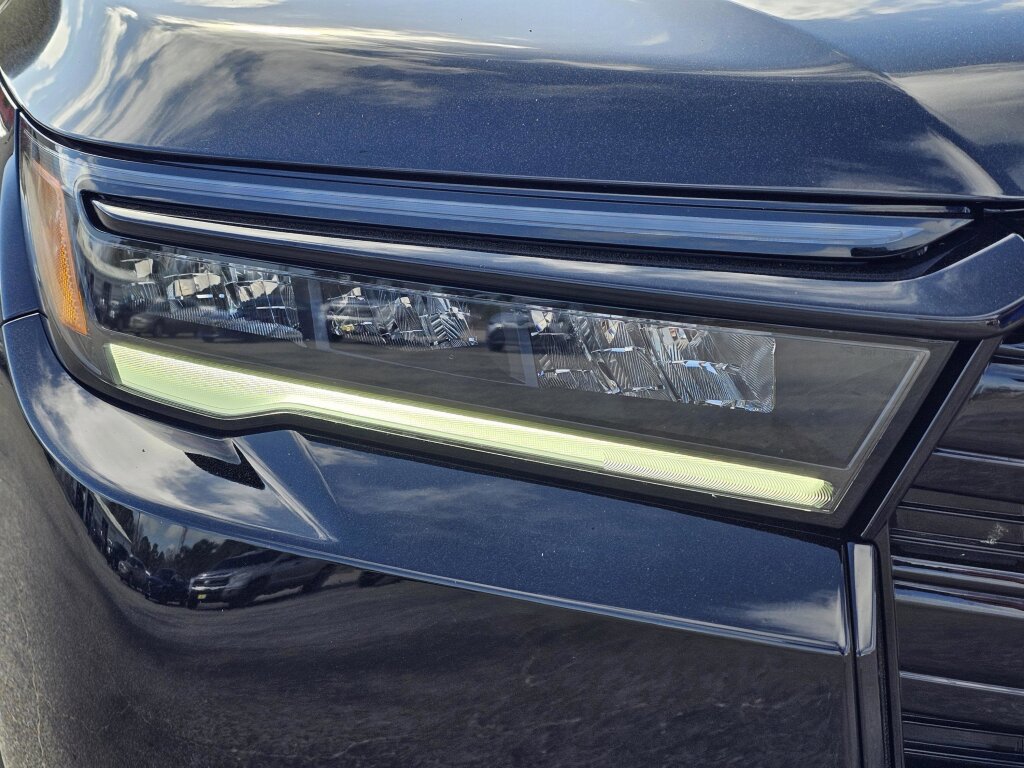 New 2026 Honda Pilot Black Edition image 4