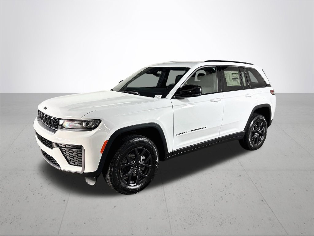 New 2027 Jeep Grand Cherokee Altitude AWD/4WD image 2