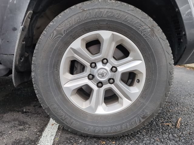 Used 2023 Toyota 4Runner SR5 AWD/4WD image 6