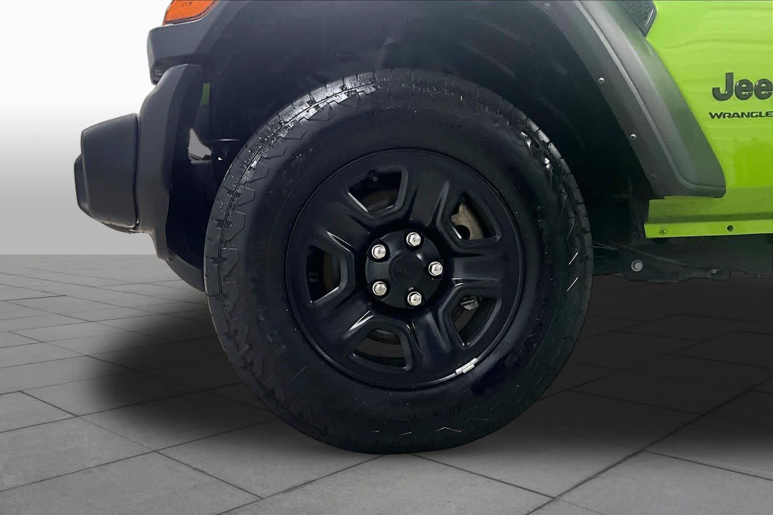 Used 2025 Jeep Wrangler Sport AWD/4WD image 11