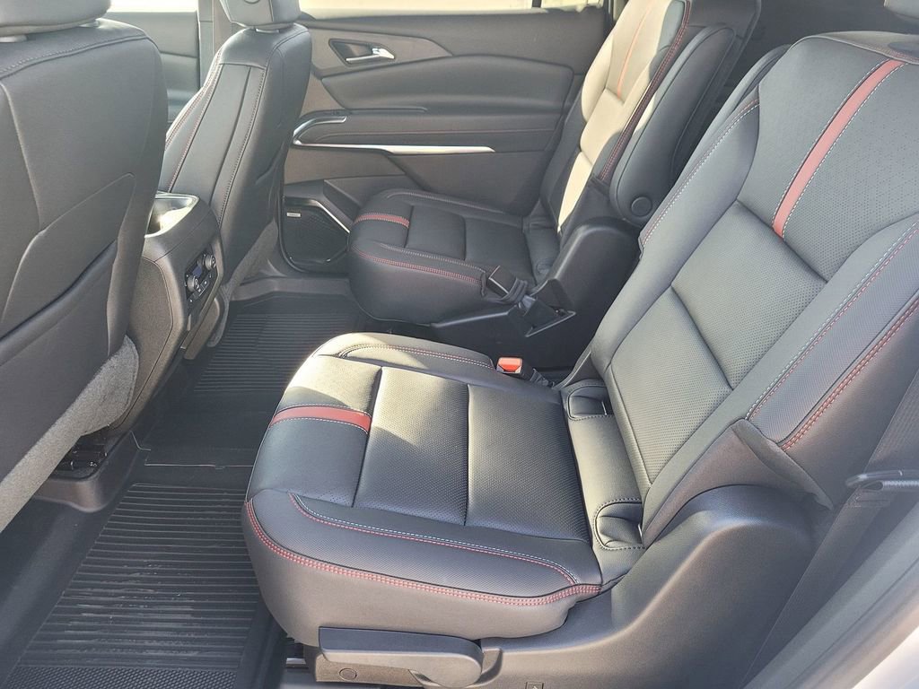 New 2026 Chevrolet Traverse RS w/ LPO, Floor Liner Package image 8