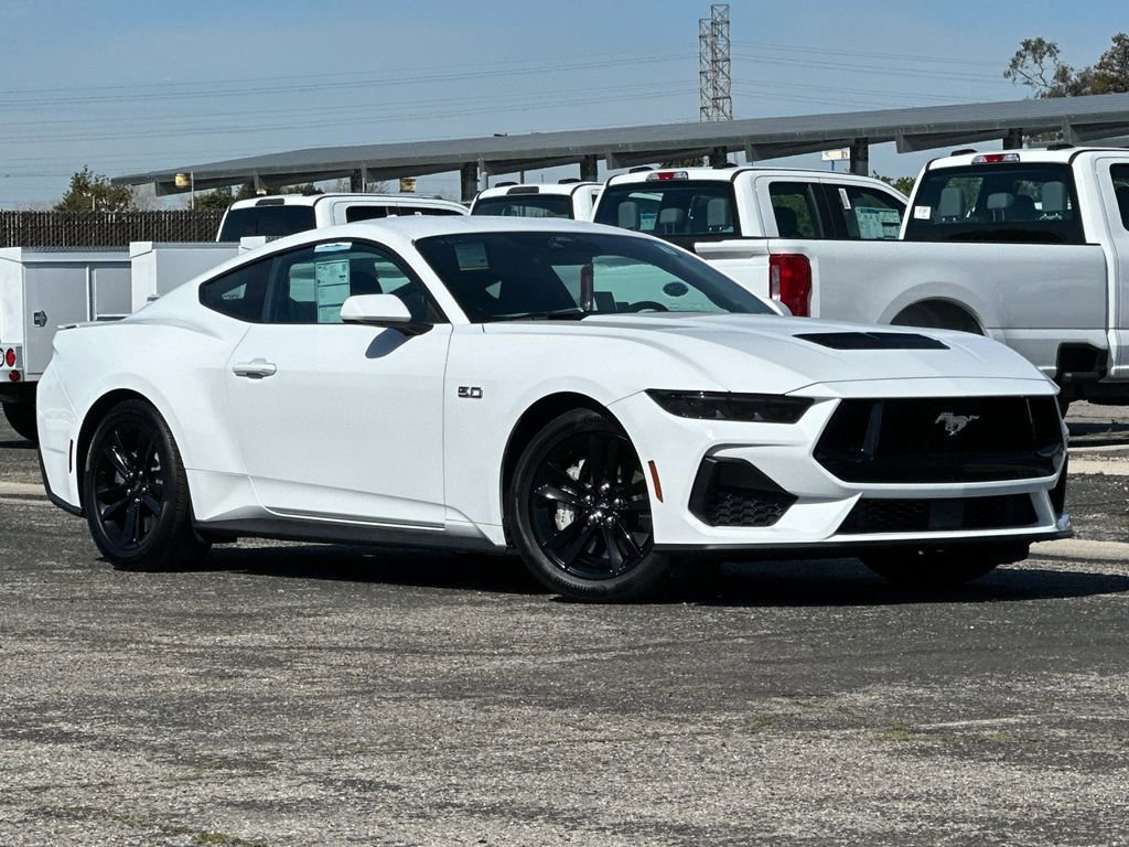 Certified 2025 Ford Mustang GT RWD image 1