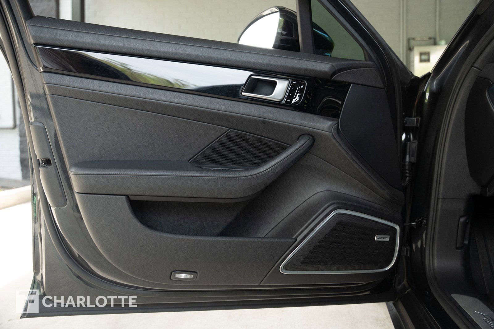 Used 2020 Porsche Panamera 4 image 18