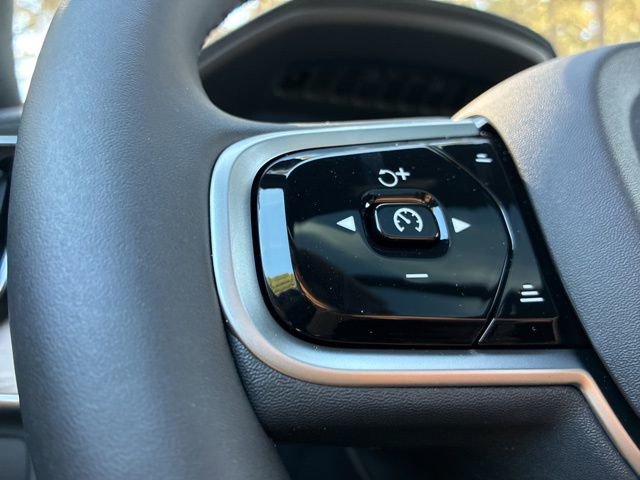 New 2026 Volvo XC90 B6 Plus w/ Protection Package Premier AWD/4WD image 27