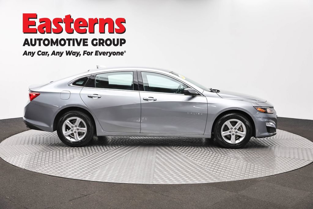 Used 2023 Chevrolet Malibu LT FWD image 4