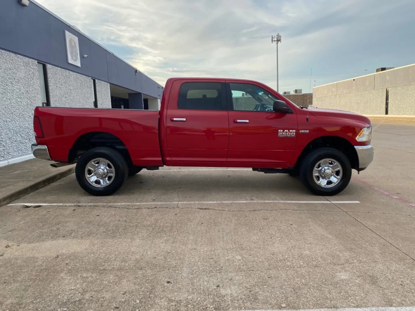 Used 2017 RAM 2500 SLT image 6