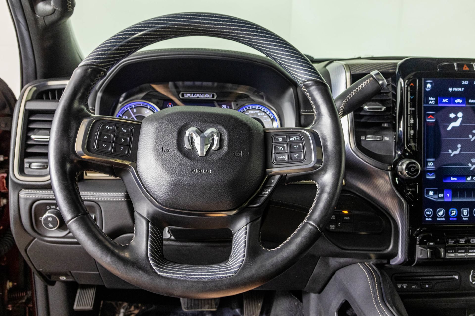 Used 2019 RAM 3500 Limited AWD/4WD image 32