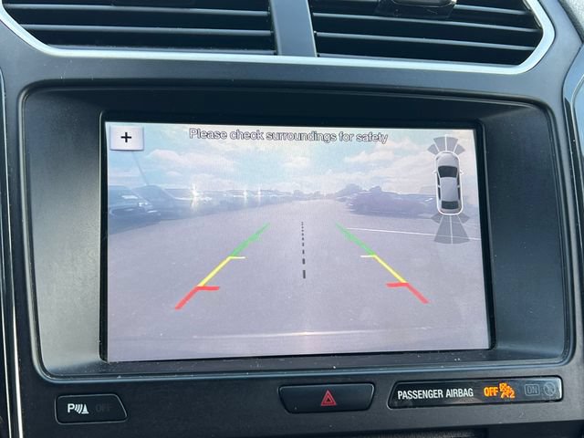 Used 2018 Ford Explorer XLT w/ Equipment Group 202A AWD/4WD image 11