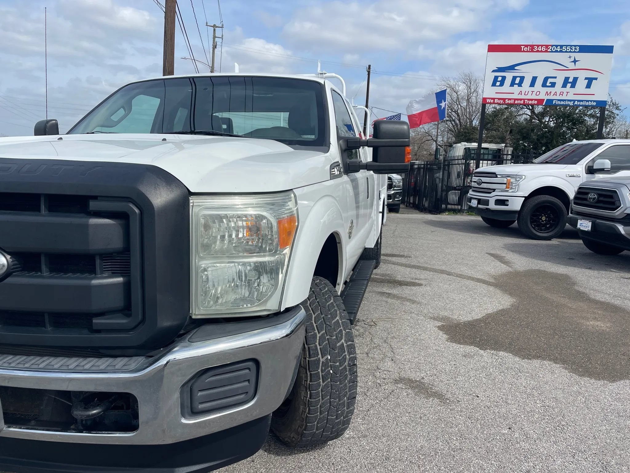 Used 2015 Ford F250 XL w/ Power Equipment Group AWD/4WD image 1