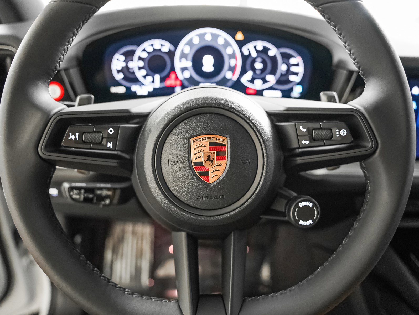 New 2026 Porsche Cayenne image 17