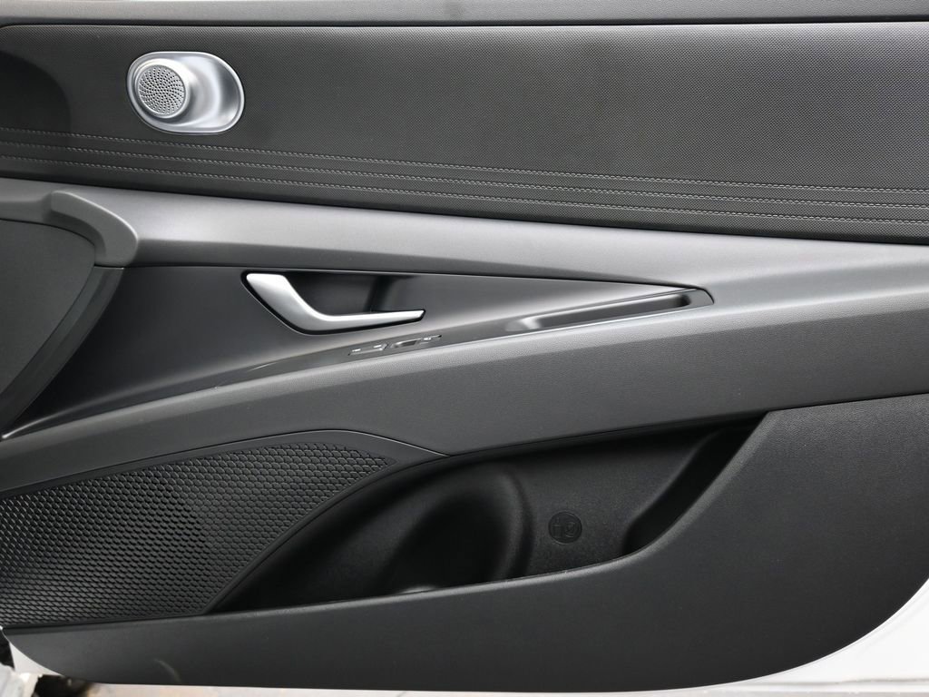 New 2026 Hyundai Elantra Blue image 11