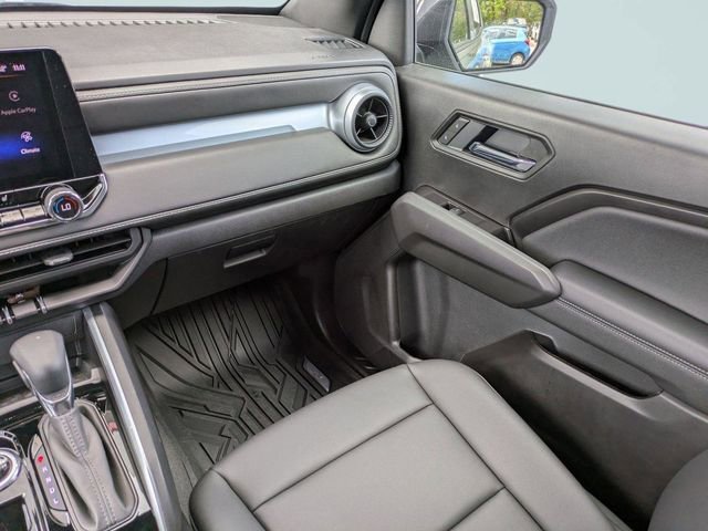 Used 2025 Chevrolet Colorado LT w/ LT Convenience Package image 18