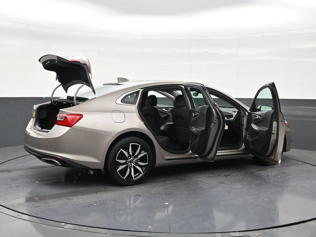 Used 2024 Chevrolet Malibu RS FWD image 28