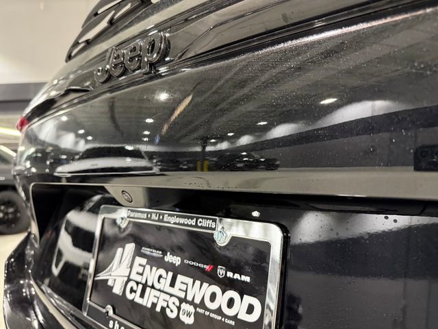 New 2025 Jeep Grand Cherokee Limited image 7