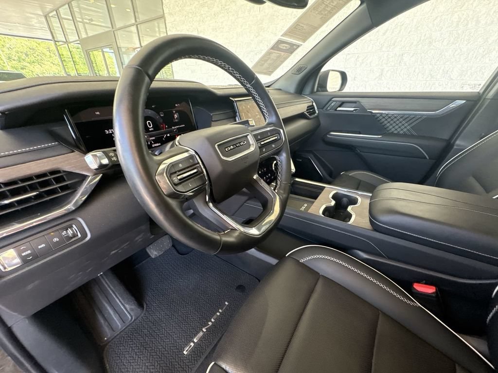 Certified 2024 GMC Acadia Denali AWD/4WD image 10