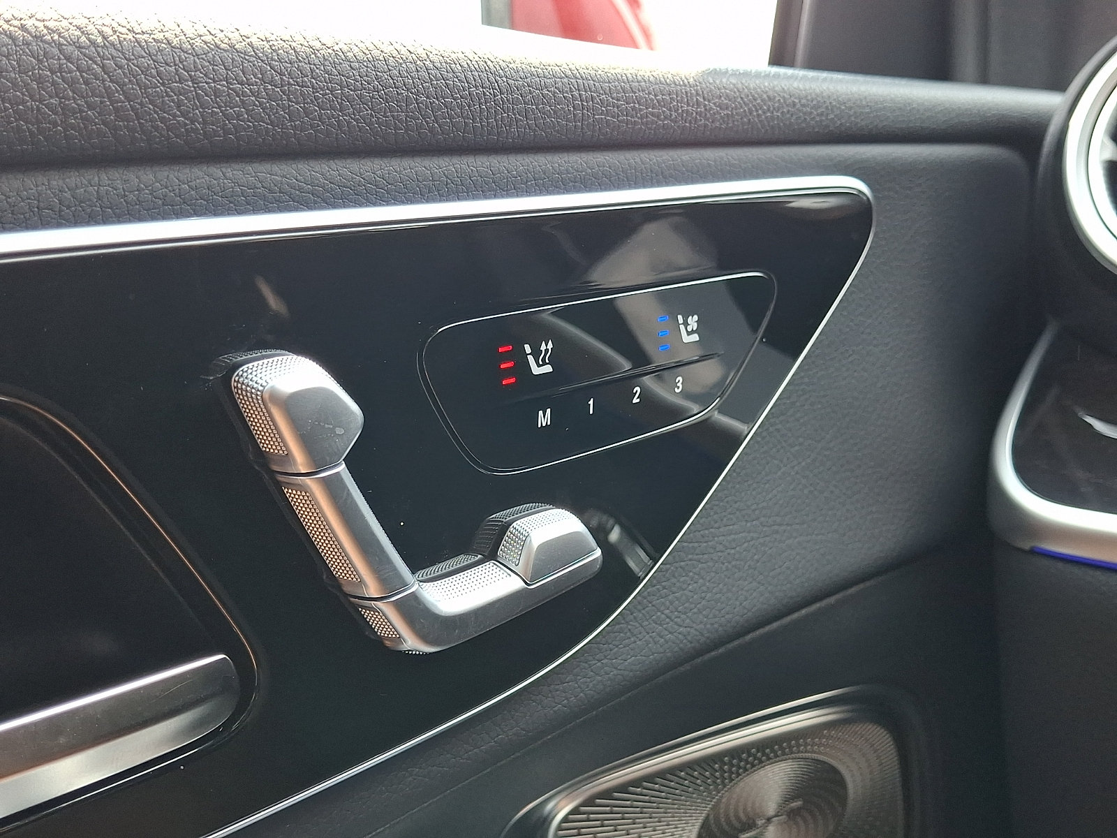 Certified 2026 Mercedes-Benz GLC 300 4MATIC image 24