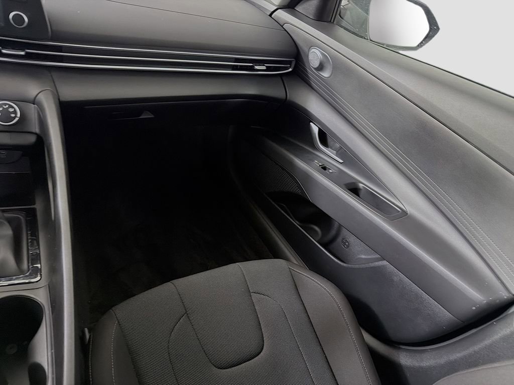 Used 2024 Hyundai Elantra SE image 24