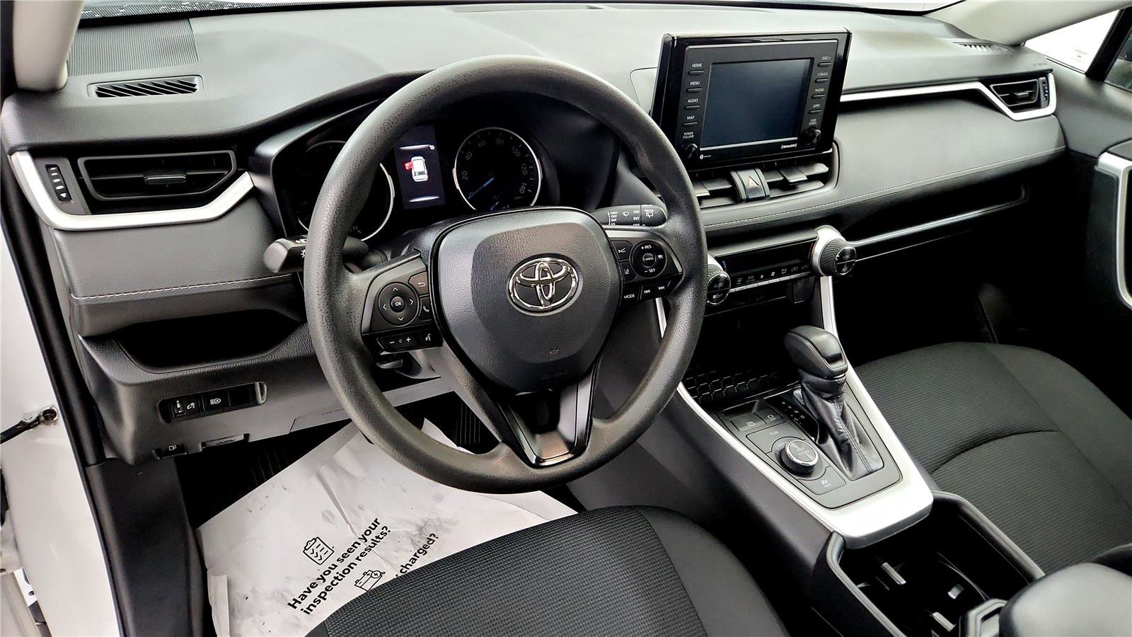 Used 2022 Toyota RAV4 LE image 24