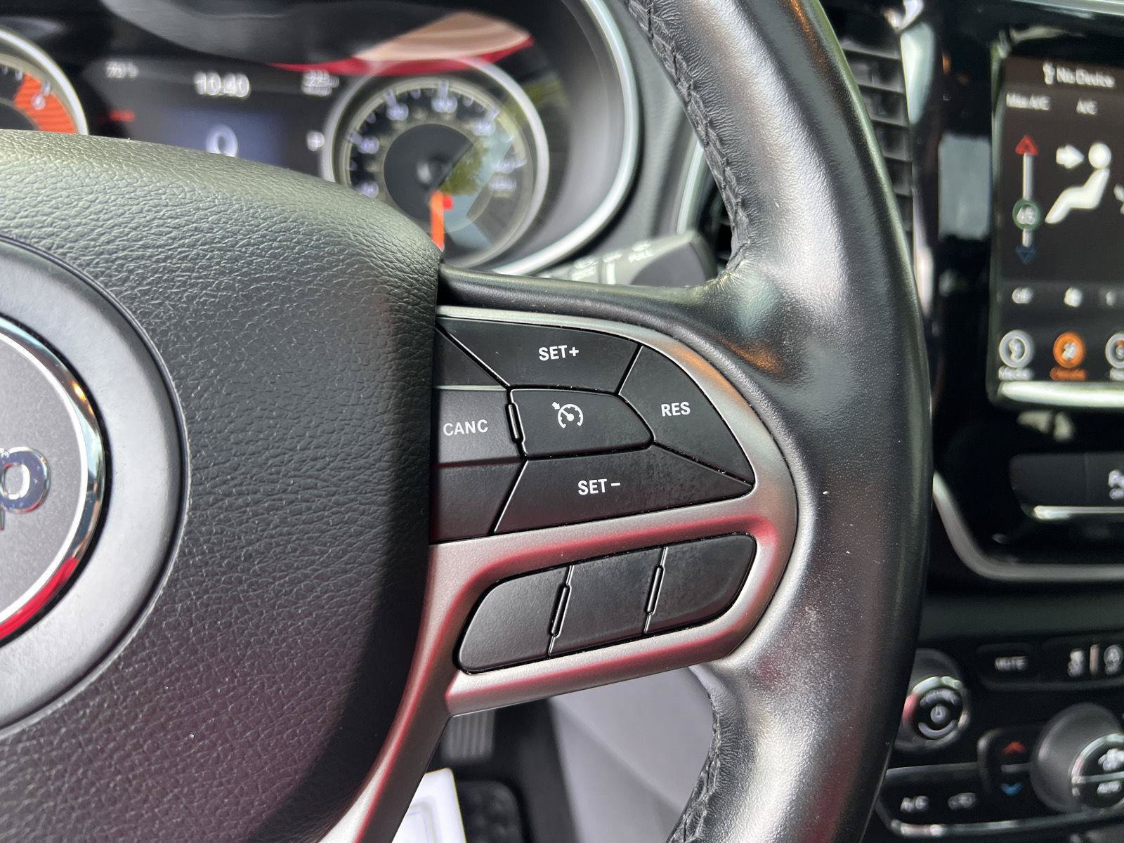 Used 2020 Jeep Cherokee Limited AWD/4WD image 21