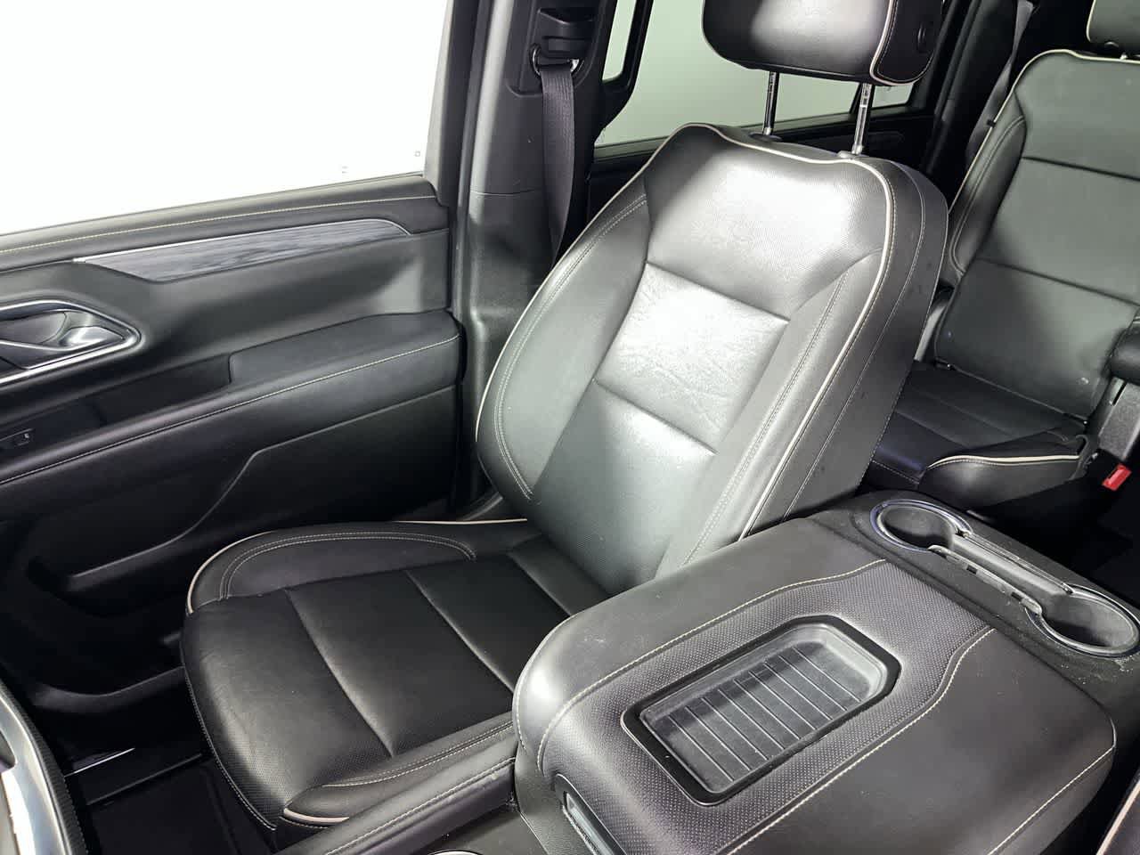 Used 2023 GMC Yukon XL SLT AWD/4WD image 28