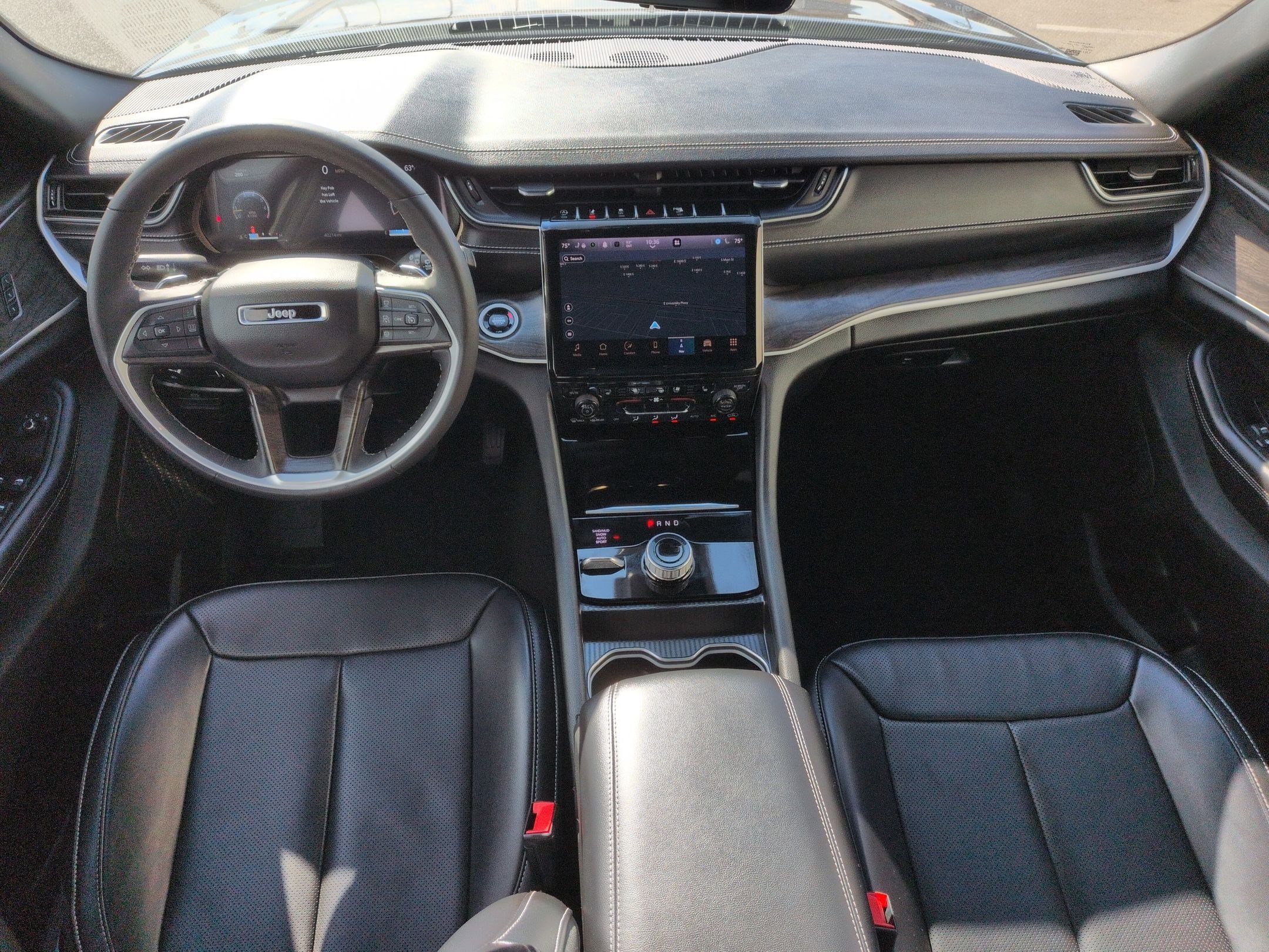 Used 2024 Jeep Grand Cherokee L Limited w/ Luxury Tech Group II image 32