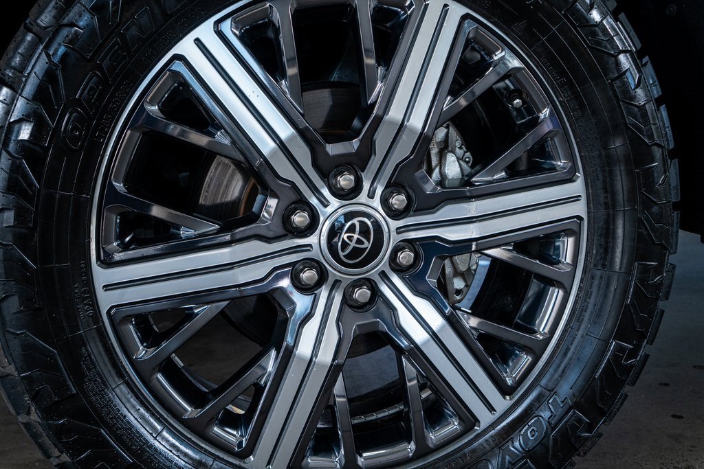 Used 2023 Toyota Tundra Capstone image 10