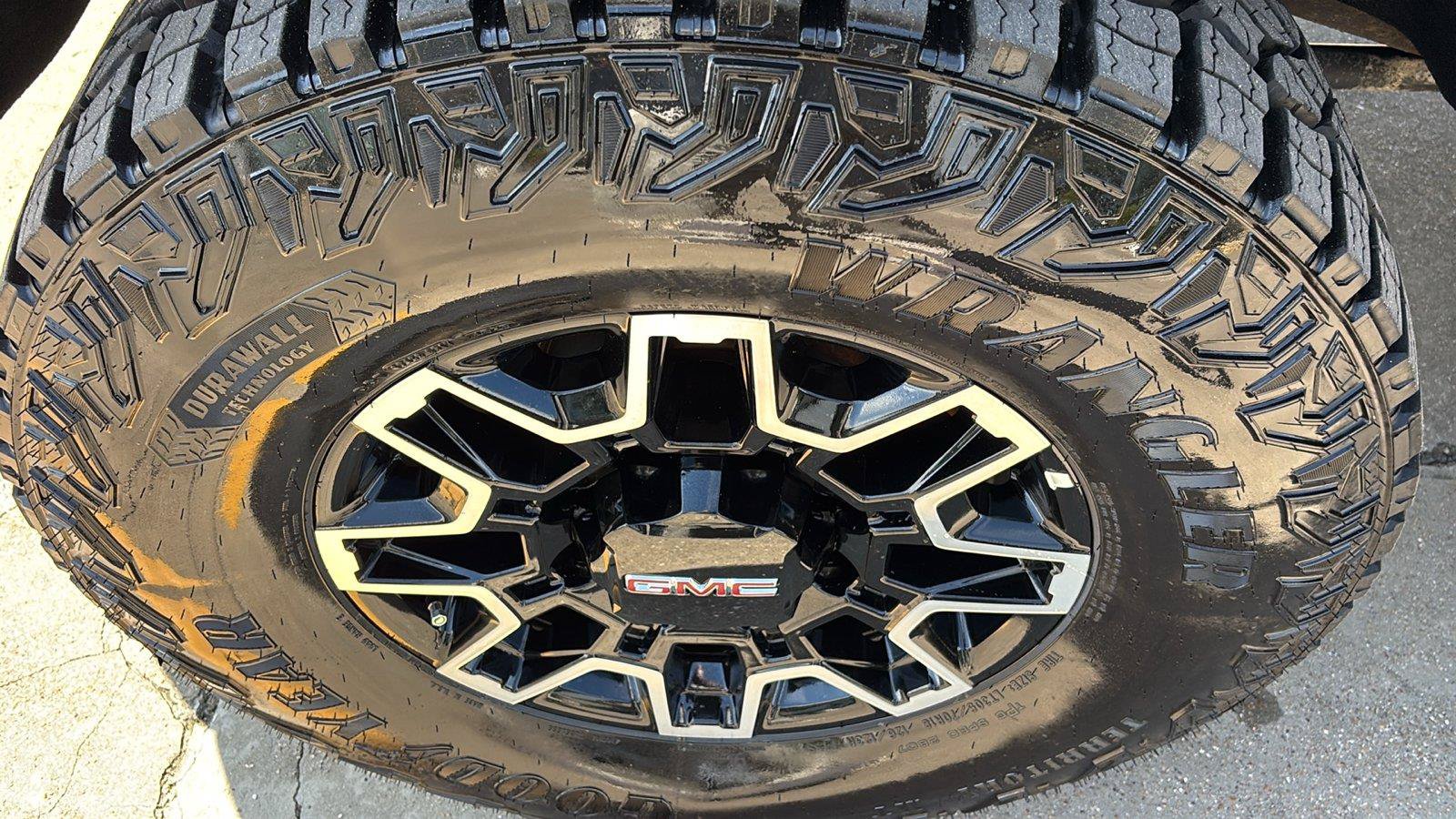 Certified 2025 GMC Sierra 2500 AT4X AWD/4WD image 14