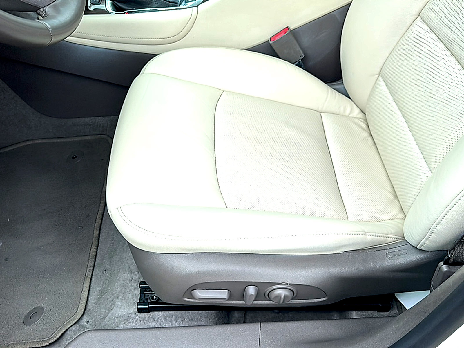 Used 2024 Chevrolet Malibu LT FWD image 15