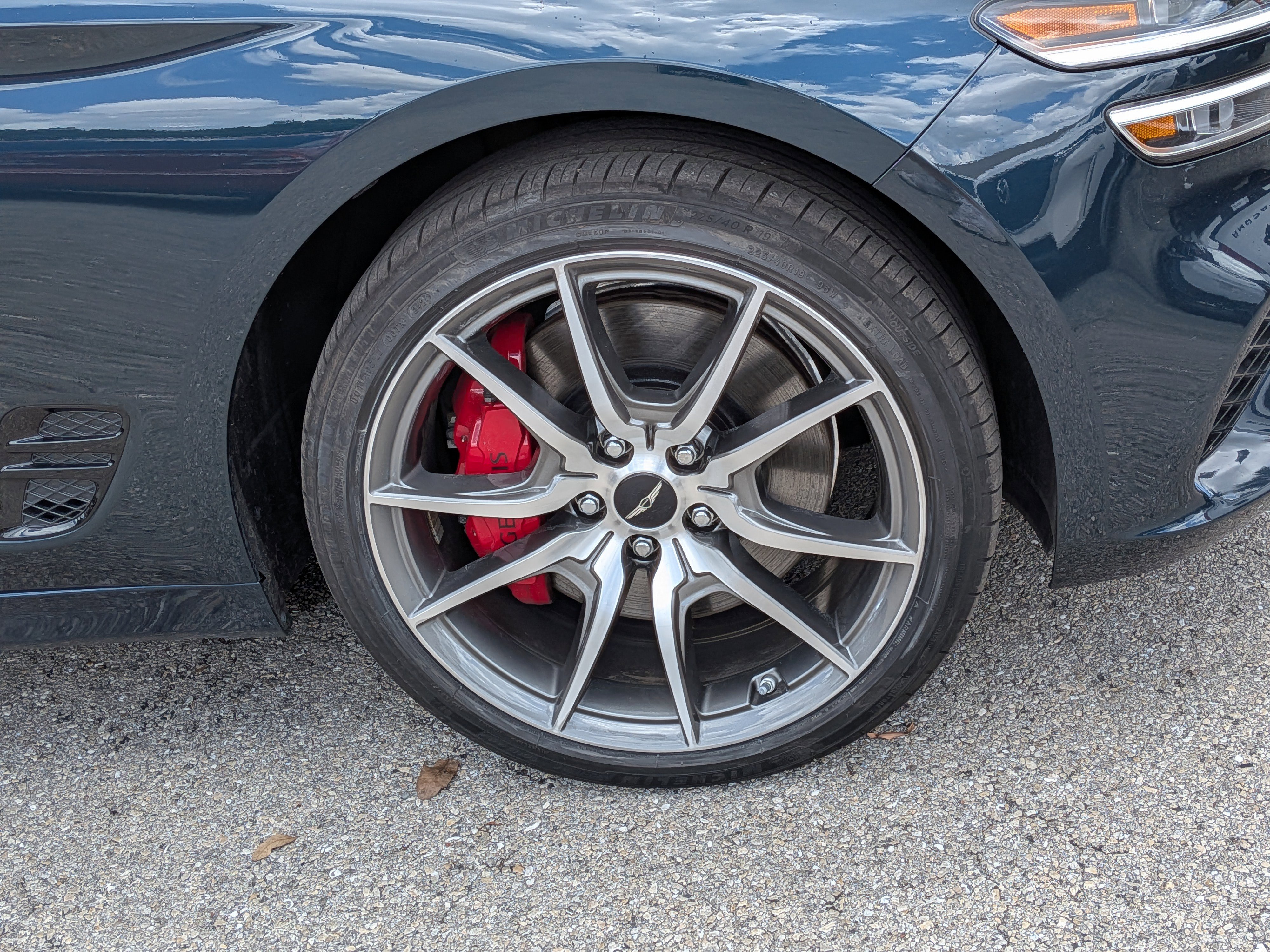 Used 2025 Genesis G70 2.5T RWD image 11